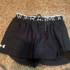 Under Armour Youth Large Black Athletic Shorts